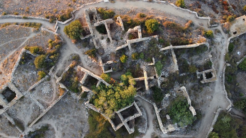 Vue aérienne au drone — ruines vues du ciel